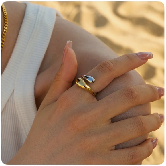 BROOK & BLOOM SAMANTHA 18K GOLD PLATED ADJUSTABLE RING - Picture 4 of 11